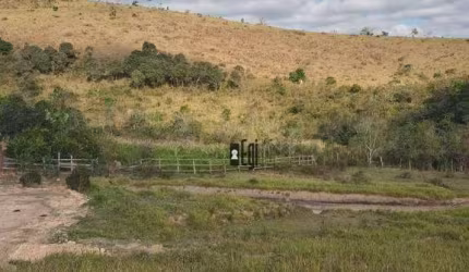 Sítio com 4 dormitórios à venda, 440000 m² por R$ 950.000,00 - Distrito de Mantiqueira - Santos Dumont/MG