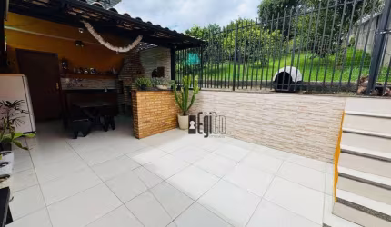 Casa com 5 dormitórios à venda, 320 m² por R$ 580.000,00 - Grama - Juiz de Fora/MG