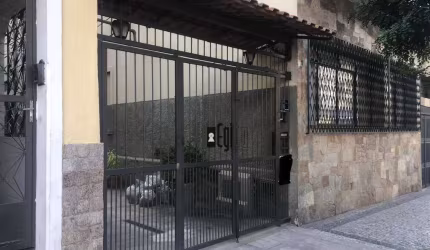 Casa com 3 dormitórios à venda, 110 m² por R$ 430.000,00 - Centro - Juiz de Fora/MG