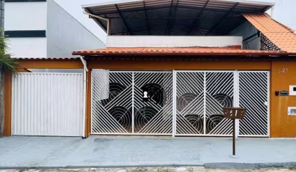 Casa com 3 dormitórios à venda, 70 m² por R$ 550.000,00 - Grama - Juiz de Fora/MG