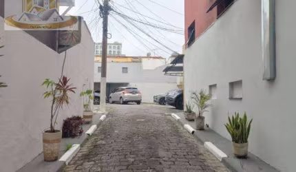 Sobrado em Condomínio Fechado, com 2 Quartos e 1 Vaga A Venda no Tatuapé.