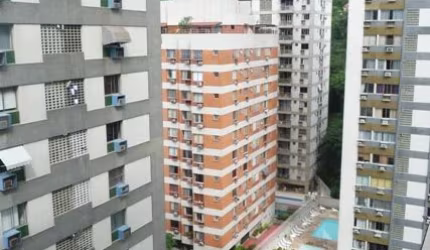 Excelente apartamento reformado / modernizado junto metrô  Flamengo !