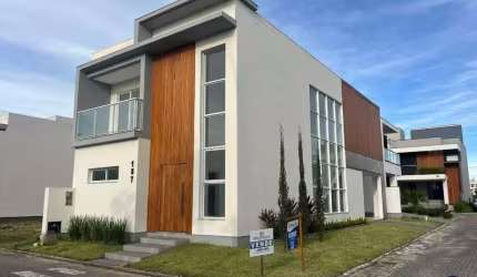 CASA A VENDA COM 3 SUITES NO DELTAVILLE, BIGUAÇU/SC