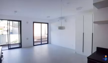 Studio para venda novo, pronto para morar de 1 quarto com 1 vaga de garagem livre em Florianópolis, bairro João Paulo