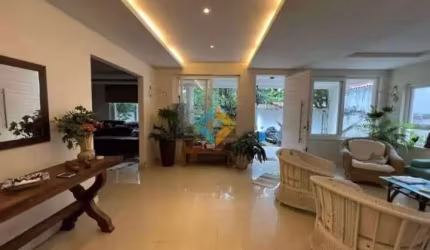 Casa com 4 dorms, Itacoatiara, Niterói - R$ 3 mi, Cod: 390