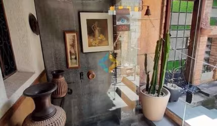 Casa com 5 dorms, Icaraí, Niterói - R$ 2 mi, Cod: 1057