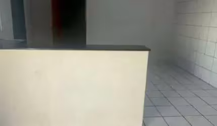 Kitnet para Locação em Campo Grande, Monte Castelo, 1 dormitório, 1 suíte, 1 banheiro