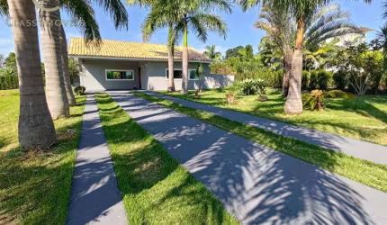 Casa à venda em Cambé, Recanto Santa Andréa, com 3 quartos, com 220 m², Golf Ville