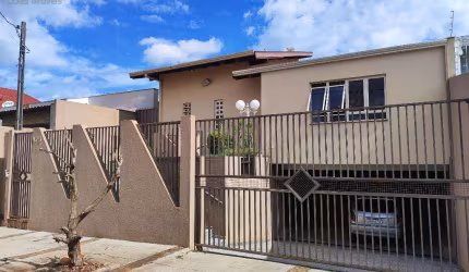 Casa à venda em Londrina, Universitário, com 3 quartos, com 223 m²