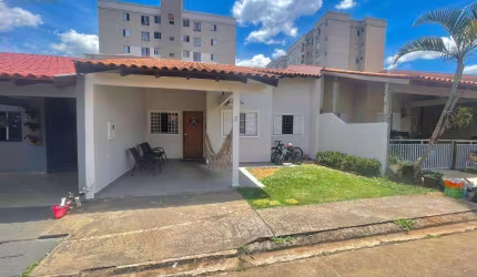 Casa à venda em Londrina, Conjunto Habitacional Santiago II, com 3 quartos, com 95 m²