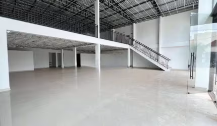 Barracão para alugar em Londrina, Centro, com 429 m²
