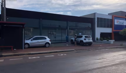 Loja para alugar em Londrina, Igapó, com 137 m²