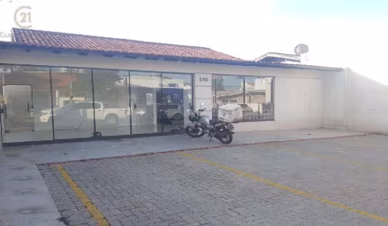 Casa para alugar em Londrina, Guanabara, com 4 quartos, com 200 m²