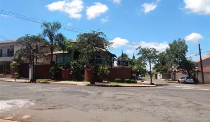 Casa à venda em Londrina, Caravelle, com 4 quartos, com 500 m²