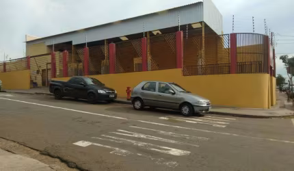 Barracão à venda em Londrina, Nova, com 270 m²