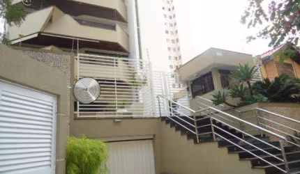 Apartamento à venda em Londrina, Centro, com 3 quartos, com 213 m², Edifício Villa Capri