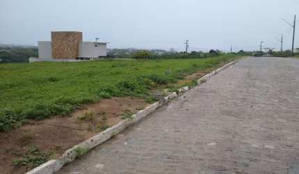 Terreno à venda na Praia de Tabatinga, Conde-PB: 300,00 m² de área para construir o seu sonho!