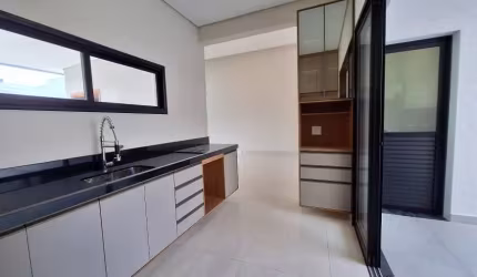 Lindo sobrado em São Miguel Paulista com 3 dormitórios