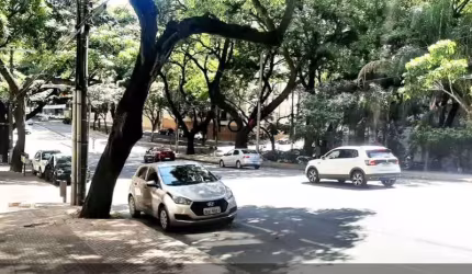 Ponto comercial para alugar na Avenida Artur Bernardes, 223, Vila Paris, Belo Horizonte por R$ 2.900