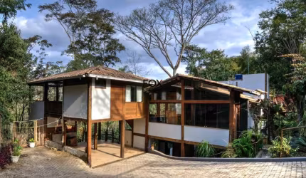 Casa com 4 quartos à venda na Doze de Junho, 63, São Sebastião das Águas Claras, Nova Lima por R$ 1.550.000