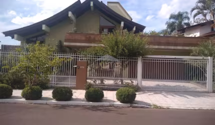 HABITAR VENDE SOBRADO NO JARDIM DO LAGO.