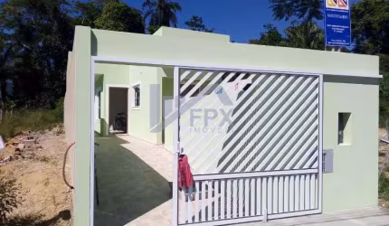 Casa para Venda em Peruíbe, Estancia dos Eucaliptos, 2 dormitórios, 1 suíte, 1 banheiro, 2 vagas