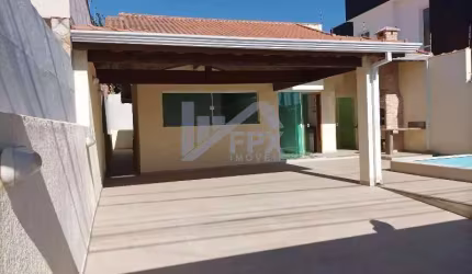 Casa para Venda em Peruíbe, Três Marias, 3 dormitórios, 1 suíte, 1 banheiro, 4 vagas