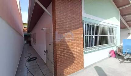 Casa para Venda em Itanhaém, Satélite, 3 dormitórios, 1 suíte, 1 banheiro, 4 vagas