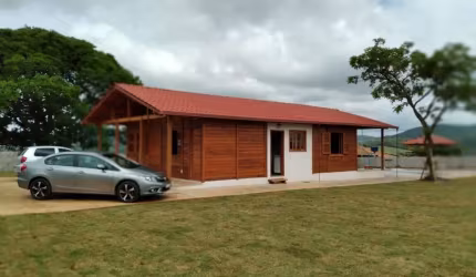 Chácara / sítio com 4 quartos à venda na Getúlio Vargas, s/n, 200, Centro, Mateus Leme por R$ 600.000