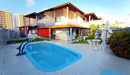 NO RESID. PARQUE ITAPUÂ, MARAVILHOSA CASA DE ESQUINA, NASCENTE, C/ PISCINA, CONDOMÍNIO, C/ ACESSO À ITAPUÃ E AVENIDA PARALELA