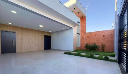 Casa à venda no Jd. Munique em Maringá/PR com 138m² de construção e 3 quartos