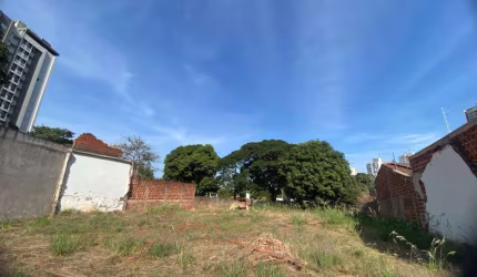 Terreno à venda em Maringá, Zona 08, com 516 m²