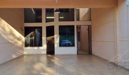 Sobrado à venda em Maringá, Vila Santa Izabel, com 2 quartos, com 249.8 m²