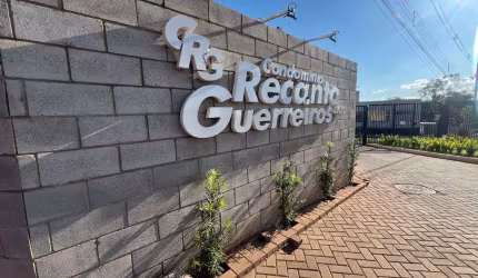 Casa à venda em Maringá, Loteamento Sumaré, com 3 quartos, com 161 m²