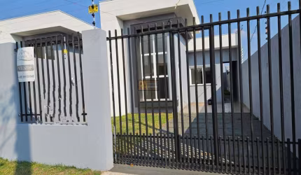 Casa para Venda em Foz do Iguaçu, Vila Adriana, 2 dormitórios, 1 suíte, 2 banheiros, 2 vagas