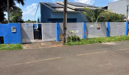 Casa para Venda em Foz do Iguaçu, Parque Ouro Verde, 3 dormitórios, 1 suíte, 2 banheiros, 4 vagas