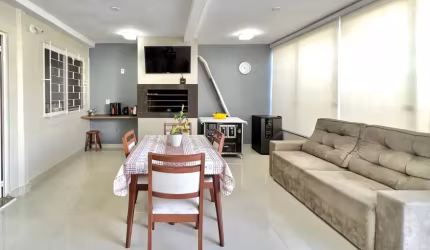casa á venda toda reformada no bairro Harmonia em Canoas!