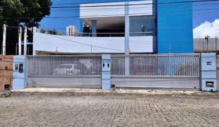 Casa com 5 dormitórios à venda, 373 m² por R$ 1.000.000,00 - Lagoa Nova - Natal/RN