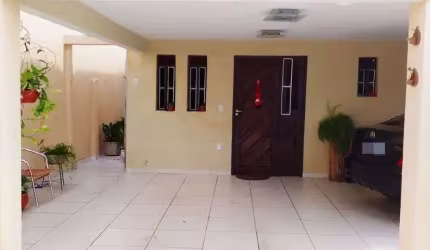 Venda de Casa no Pitimbu - Perfeita para Você!
