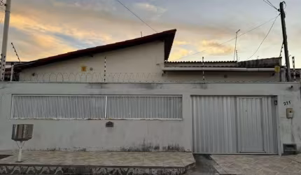 Casa à Venda no Bairro Vida Nova – Parnamirim!