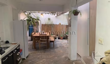 Casa com 4 quartos à venda na Rua Bertioga, --, Saúde, São Paulo, 211 m2 por R$ 1.550.000