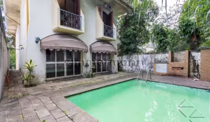 Casa com 4 quartos à venda na Rua Corgie Assad Abdalla, --, Morumbi, São Paulo, 323 m2 por R$ 990.000