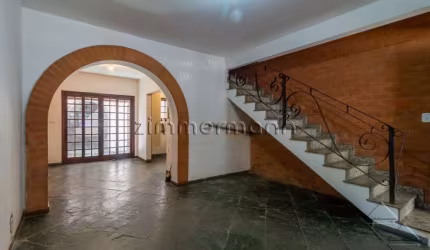 Casa com 3 quartos à venda na Rua Saramenha, --, Sumaré, São Paulo, 133 m2 por R$ 820.000