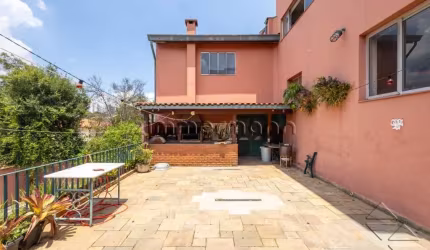 Casa com 7 quartos à venda na Rua José de Freitas Guimarães, --, Pacaembu, São Paulo, 280 m2 por R$ 2.800.000