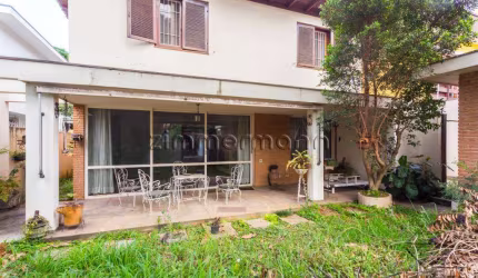 Casa com 4 quartos à venda na Rua Dona Elisa Moraes Mendes, --, Alto de Pinheiros, São Paulo, 325 m2 por R$ 3.600.000