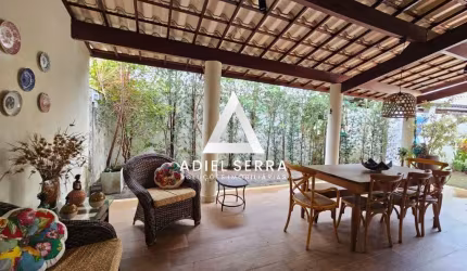Patamares - 306,62m² total - Nascente - 3 suítes - Área Gourmet - Varandas - Dependência completa - Área verde - 4 vagas de garagem
