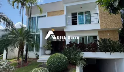 Alphaville 1 - 928m² total - 4 suítes - Varanda - Piscina - 5 vagas