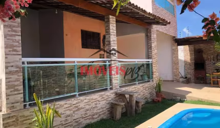 casa 1° andar mobiliada com 2 quartos e piscina