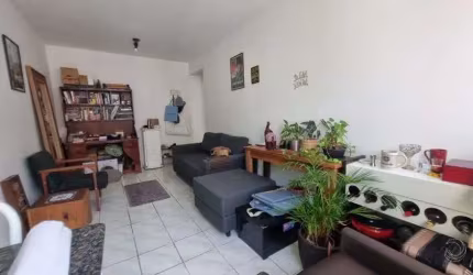 Imóvel para venda possui 55 metros quadrados com 2 quartos em Carvoeira - Florianópolis - SC