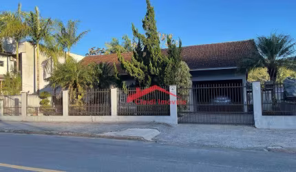 Casa com 2 dormitórios à venda por R$ 850.000 - Nova Brasília - Joinville/SC